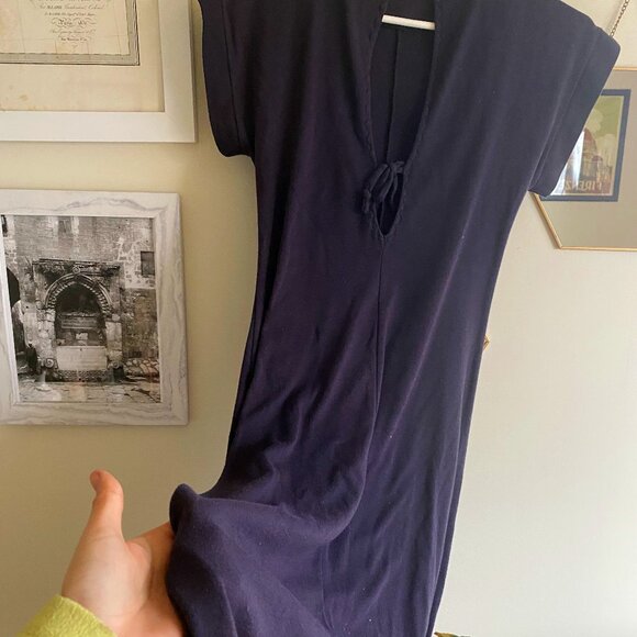 Cute blue marine dress with a nice A-line waste and quality thick material - Picture 2 of 6